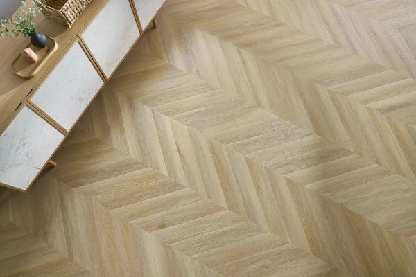 Chevron Parkett JOHANNES (Naturholz) Eiche 5mm/0.55mm