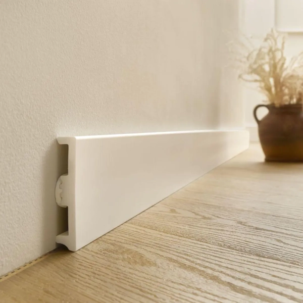 AVIA XL - Sockelleisten Weiß zum Kleben - 80 mm